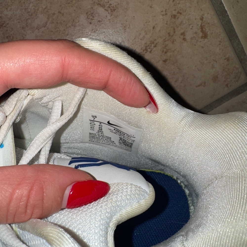 Nike Kyrie 5 "Have A Nike Day Basketball Shoes - Picture 7 of 8